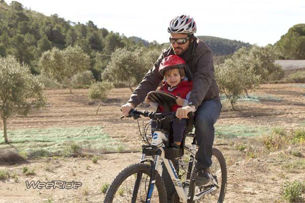 Sillas WeeRide para montar en bicicleta con niños